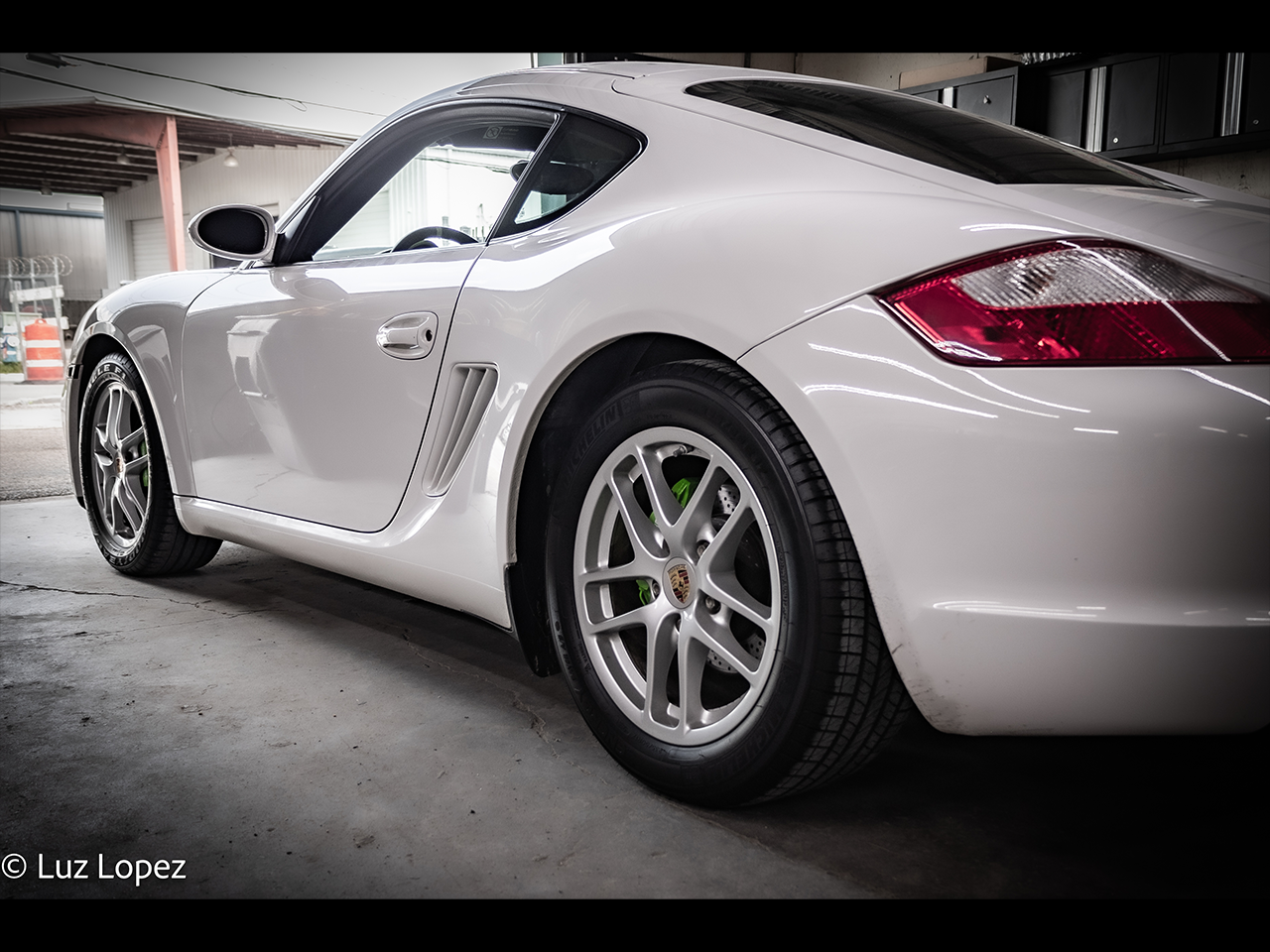 Porsche Shop Rear